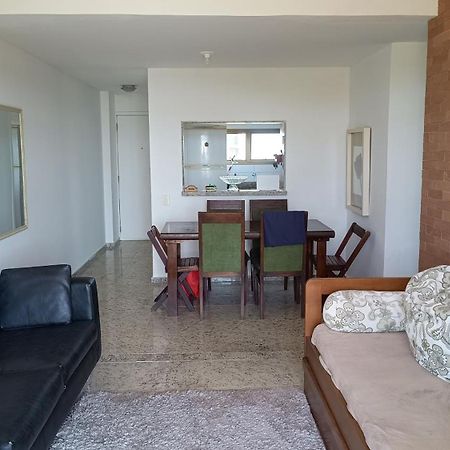 De Frente Pro Mar Em Cabo Frio Apartment Bagian luar foto