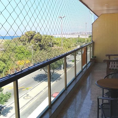 De Frente Pro Mar Em Cabo Frio Apartment Bagian luar foto
